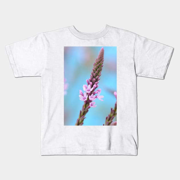 Verbena hastata f. rosea  &#39;Pink Spires&#39; Kids T-Shirt by chrisburrows